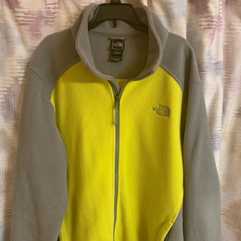 North Face Men’s Winter Fleece Coat Size Large